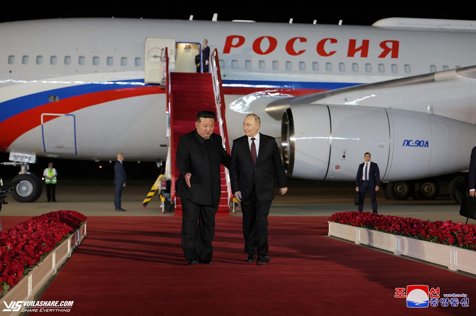Tổng thống Putin gặp nhà lãnh đạo Kim Jong-un, nhất trí phát triển 'pháo đài chiến lược'- Ảnh 1.