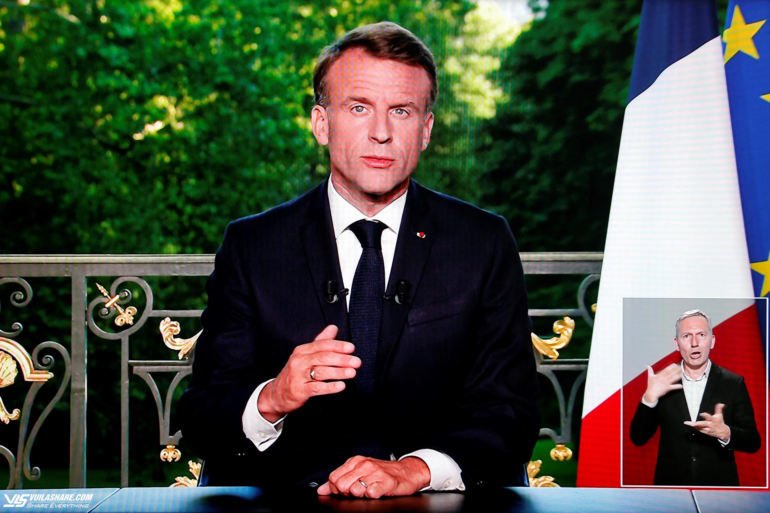 Tổng thống Pháp bất ngờ giải tán quốc hội, tổ chức bầu cử sớm- Ảnh 1.