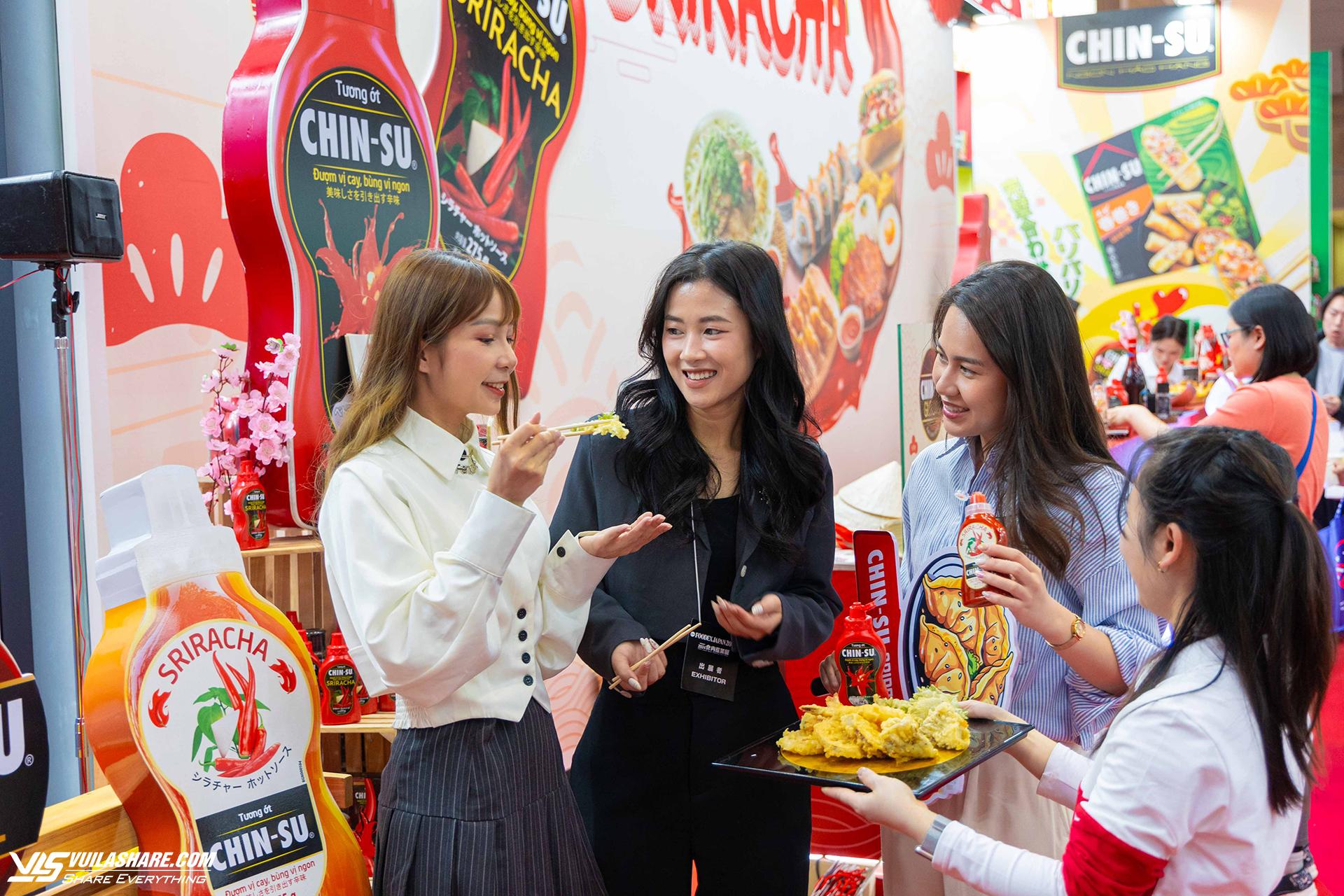 Người tiêu dùng Nhật Bản hào hứng đón nhận sản phẩm tương ớt CHIN-SU Sriracha mới