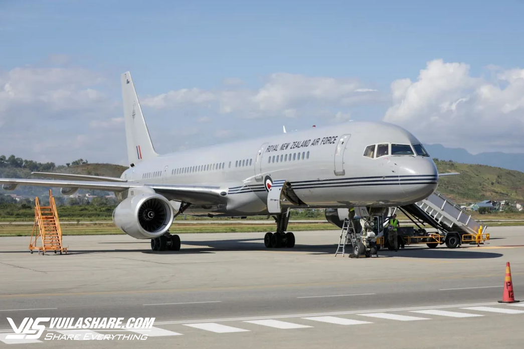 Máy bay chở Thủ tướng New Zealand bị hỏng trên đường đến Nhật Bản- Ảnh 1.