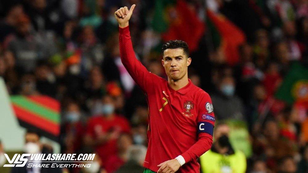 Tranh cãi nảy lửa về vị thế của Ronaldo: Nên đá chính hay ngồi dự bị?- Ảnh 2.