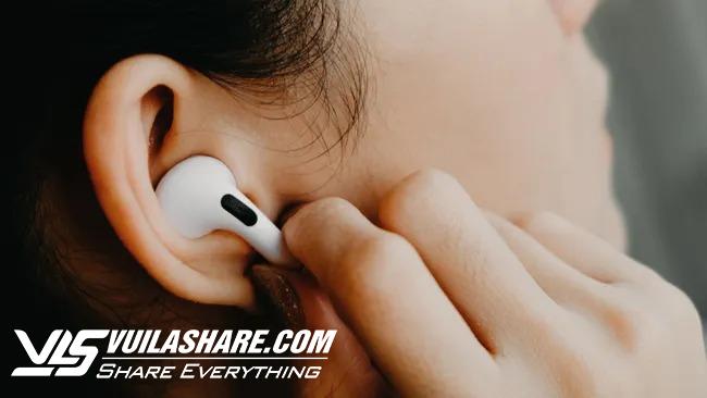 iOS 18 cho tùy chỉnh mức độ khử tiếng ồn của tai nghe AirPods- Ảnh 1.