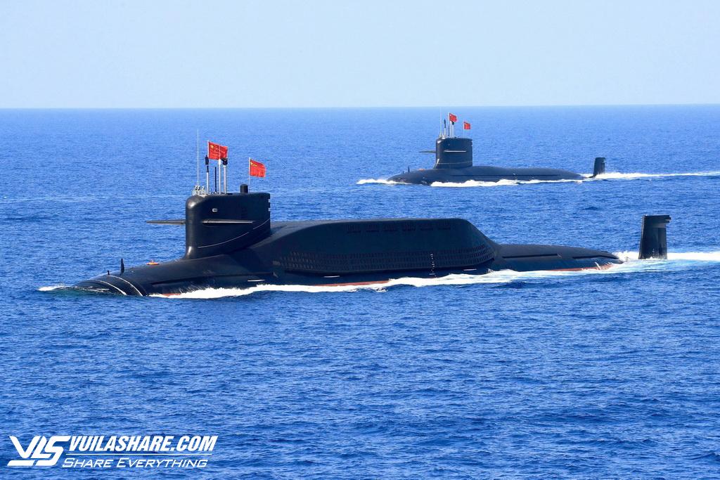 Tàu ngầm tên lửa đạn đạo Trung Quốc bất ngờ nổi lên ở eo biển Đài Loan- Ảnh 1.