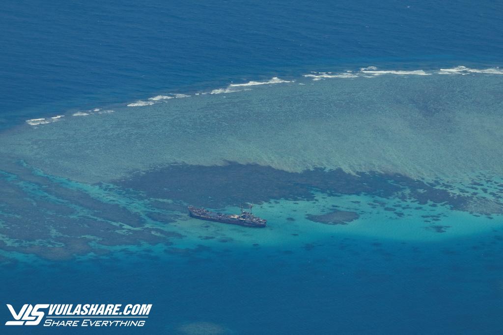 Tàu Philippines và Trung Quốc va chạm gần Bãi Cỏ Mây- Ảnh 1.