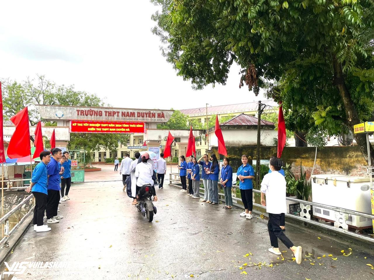 Gần 4.000 thanh niên tình nguyện Nam Định, Thái Bình tiếp sức kỳ thi tốt nghiệp- Ảnh 3.