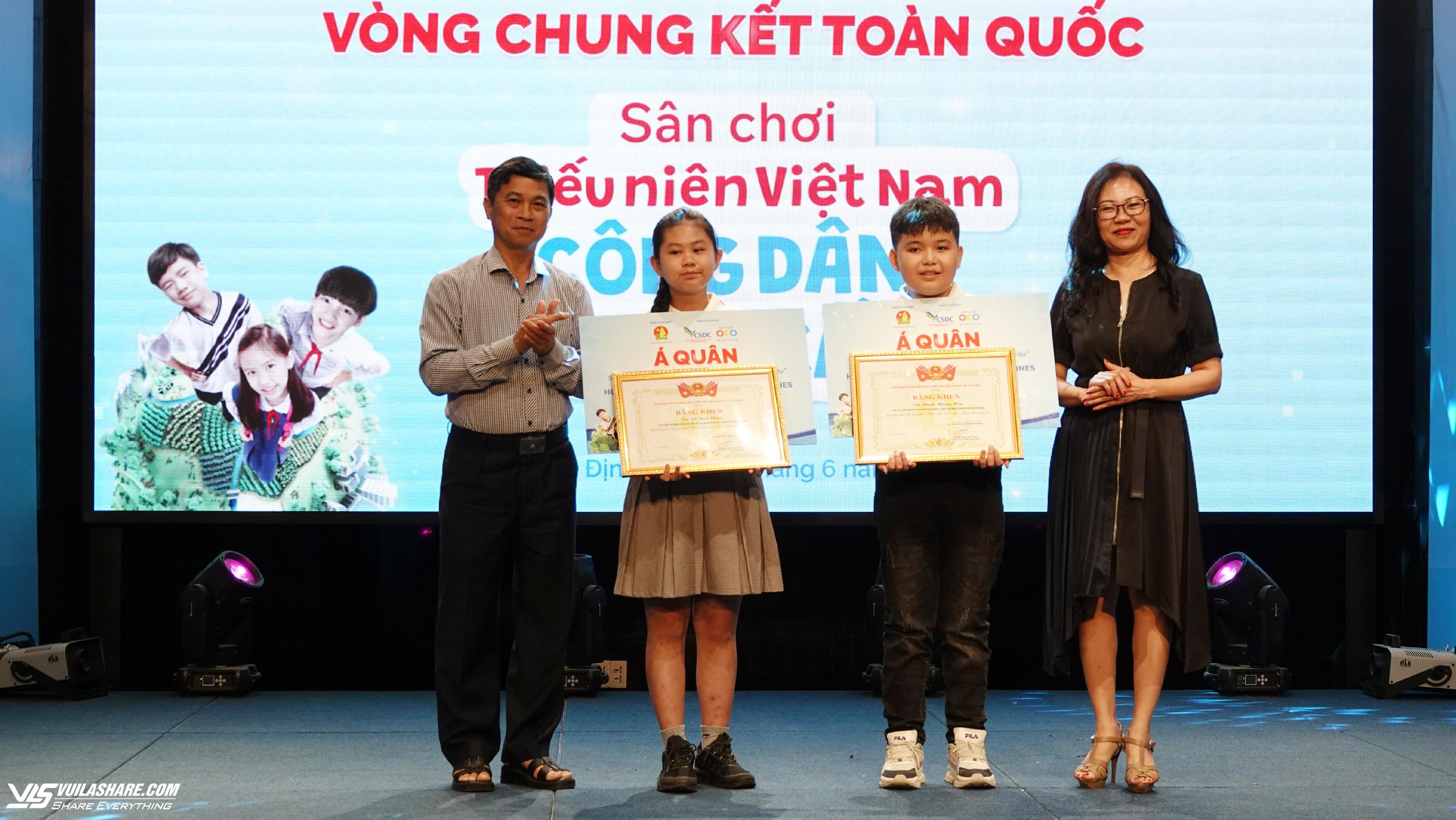 Trao giải thưởng ‘khủng’ tại sân chơi ‘Thiếu niên Việt Nam - Công dân toàn cầu’- Ảnh 4.
