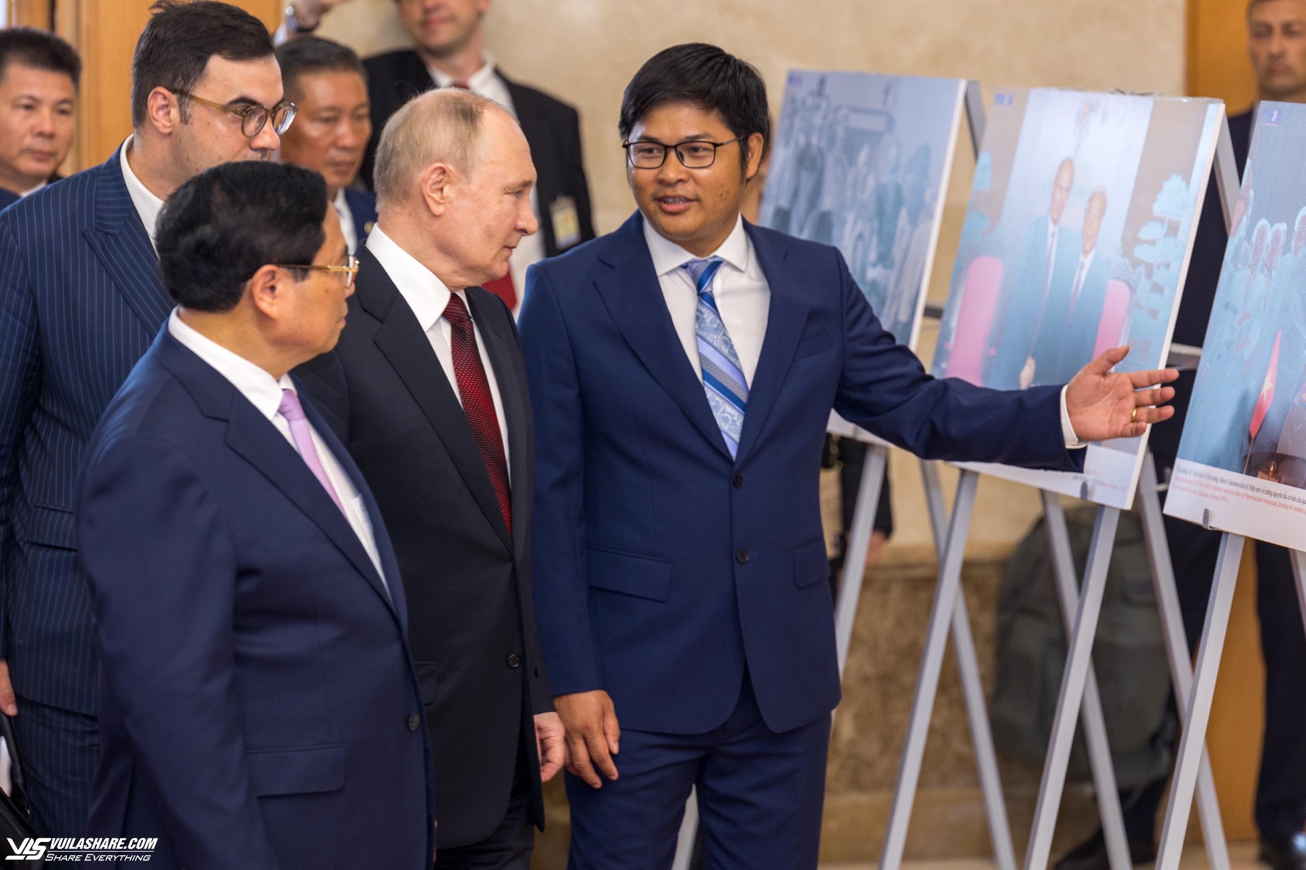 Thủ tướng Phạm Minh Chính hội kiến Tổng thống Nga Vladimir Putin- Ảnh 2.
