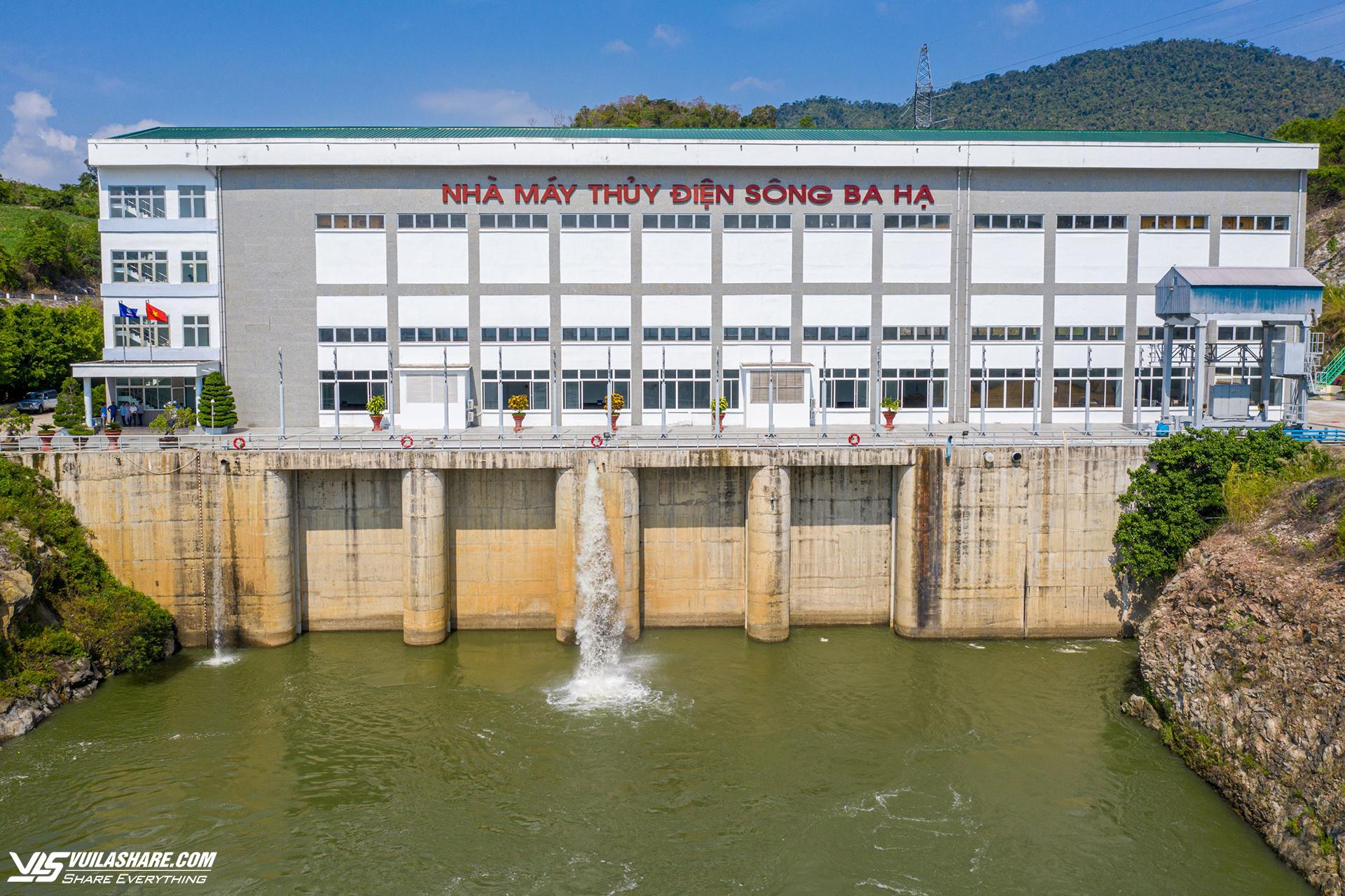 Nhà máy thủy điện Sông Ba Hạ ẢNH: ĐỖ THANH