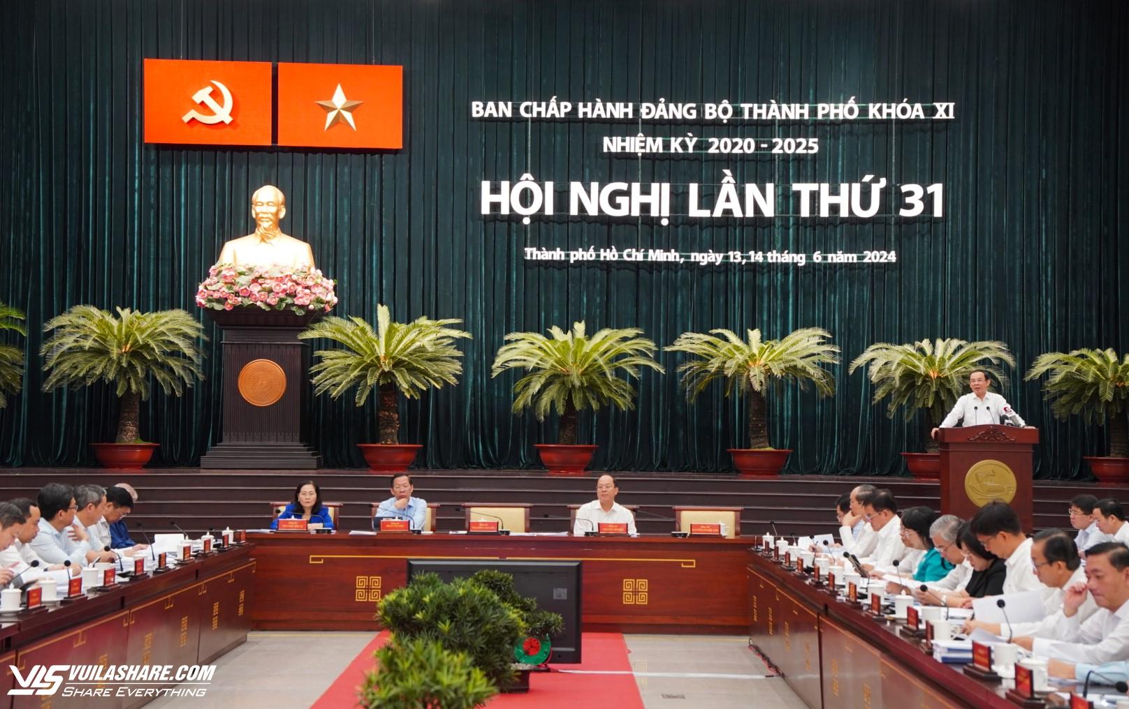Bí thư Nguyễn Văn Nên: Quy hoạch TP.HCM chậm nhưng bài bản- Ảnh 2.