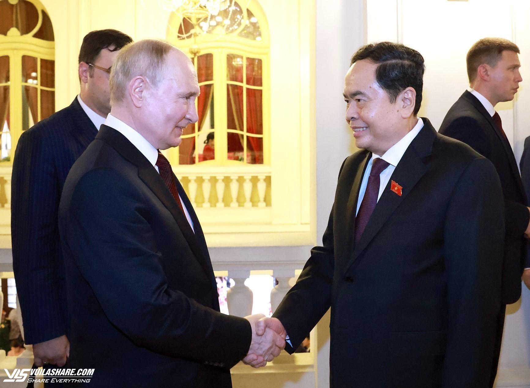 Chủ tịch Quốc hội Trần Thanh Mẫn hội kiến Tổng thống Nga Vladimir Putin- Ảnh 1.