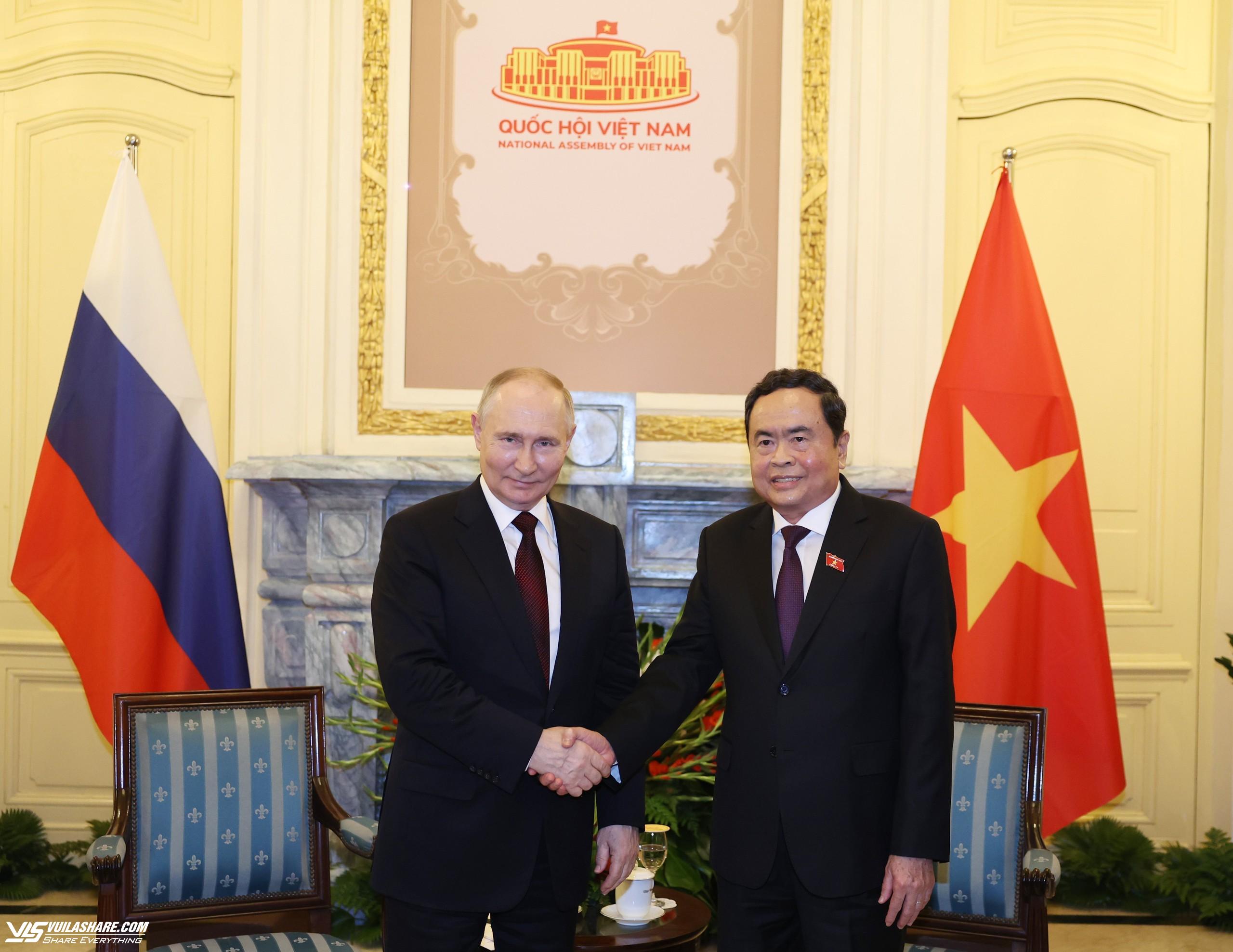 Chủ tịch Quốc hội Trần Thanh Mẫn hội kiến Tổng thống Nga Vladimir Putin- Ảnh 2.