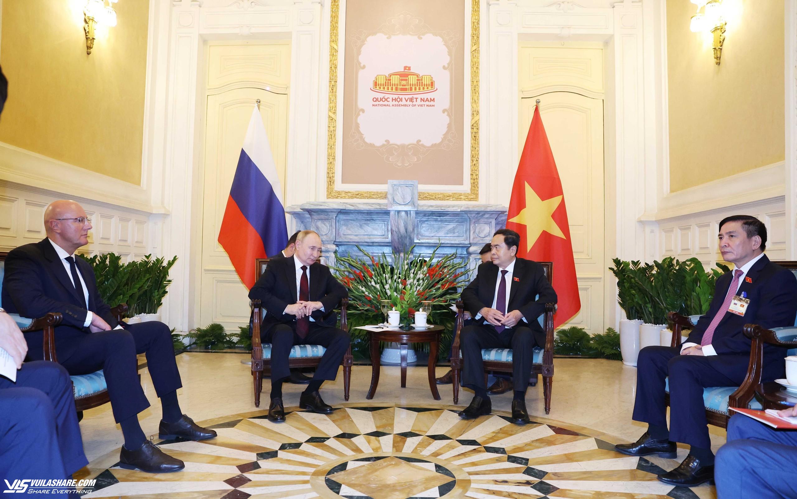 Chủ tịch Quốc hội Trần Thanh Mẫn hội kiến Tổng thống Nga Vladimir Putin- Ảnh 3.
