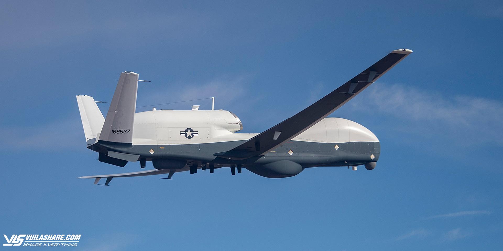 UAV 141 triệu USD của Mỹ phát tín hiệu khẩn khi bay sát bán đảo Crimea- Ảnh 1.