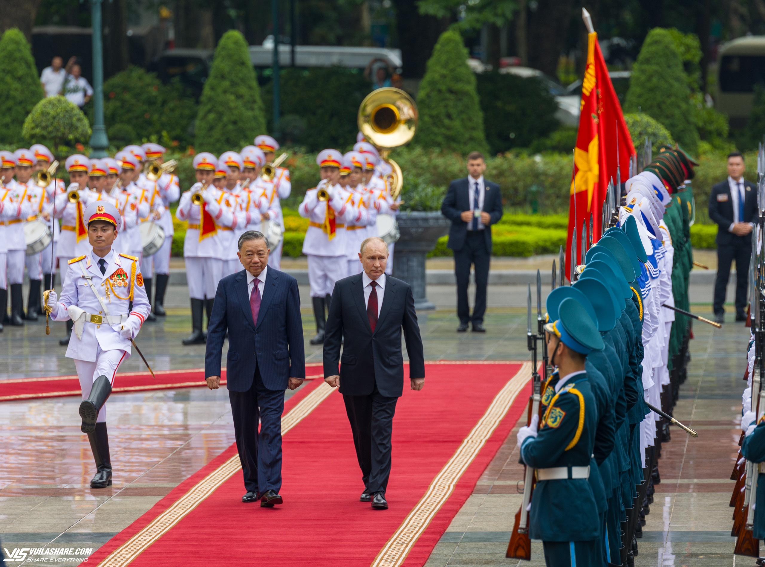Chủ tịch nước Tô Lâm chủ trì lễ đón Tổng thống Nga Vladimir Putin- Ảnh 5.