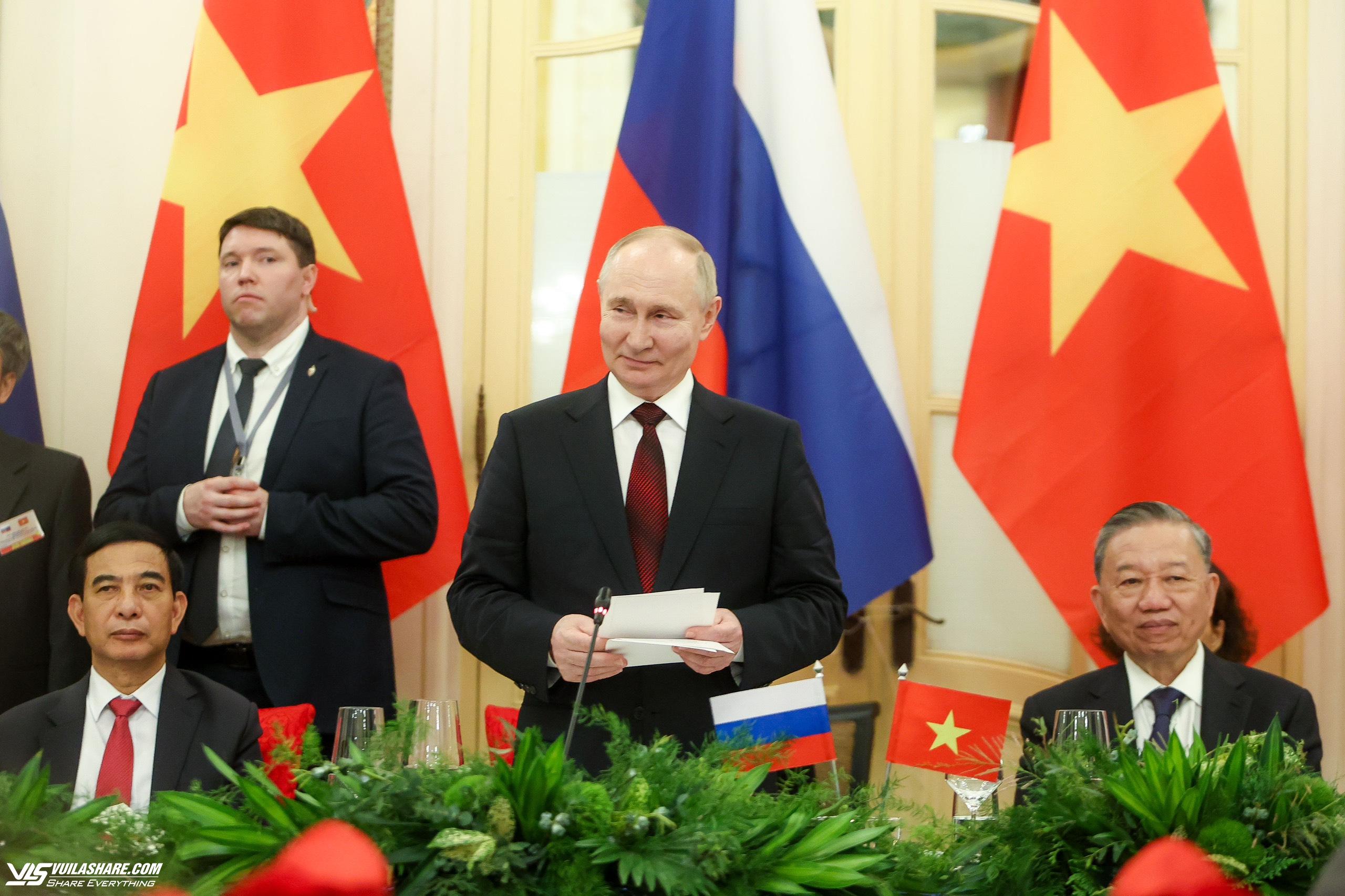 Chủ tịch nước Tô Lâm chủ trì tiệc chiêu đãi Tổng thống Nga Vladimir Putin- Ảnh 2.