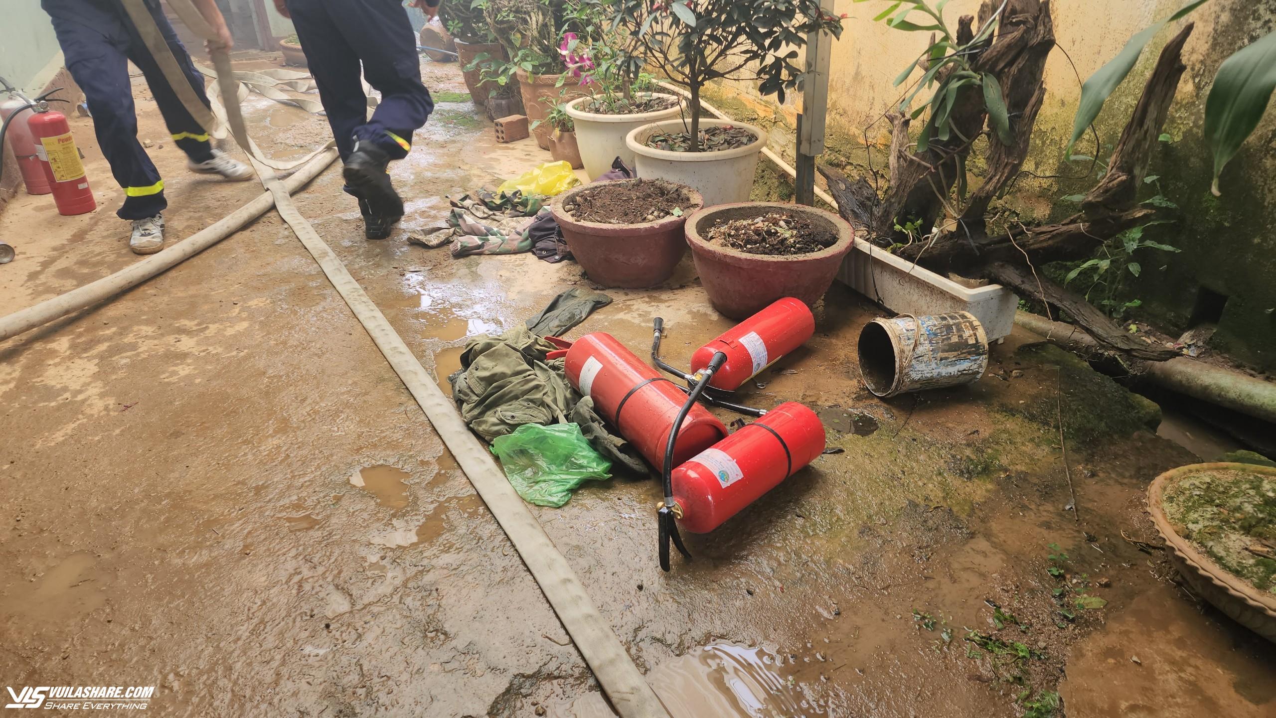 3 cháu bé tử vong trong vụ cháy ở Đà Lạt: Người lớn ra ngoài khóa cửa, quên tắt bếp gas- Ảnh 5.