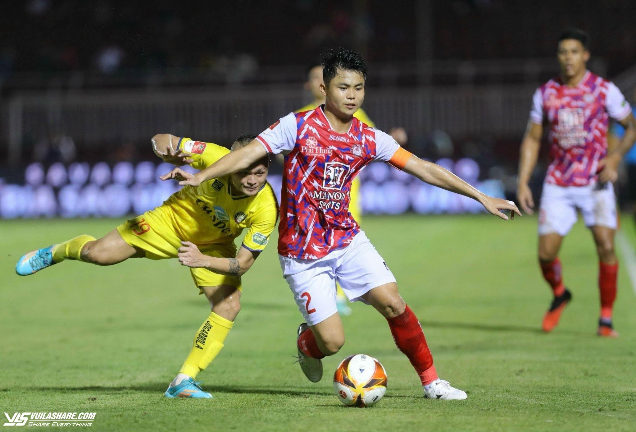 Trước khi hạ màn, V-League giới thiệu những nhân tố mới nào cho đội tuyển Việt Nam?- Ảnh 2.
